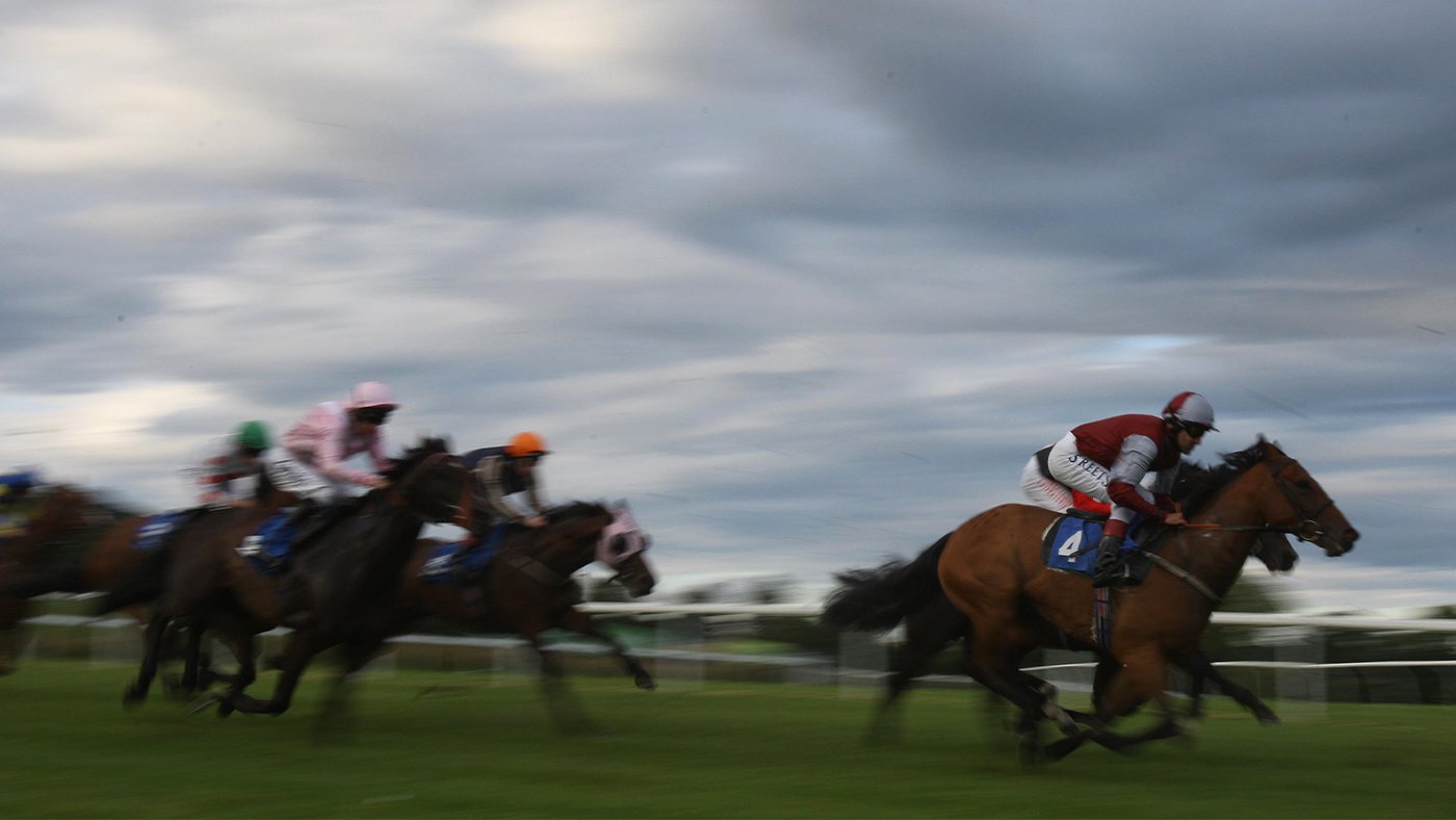 Horses racing