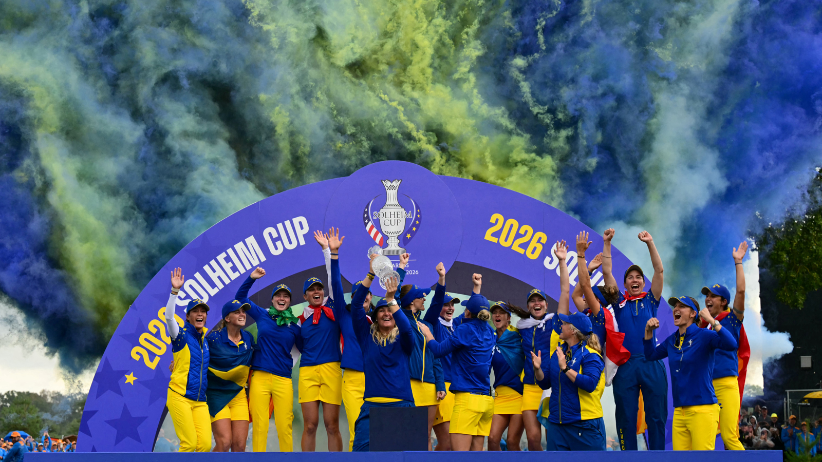 Team Europe lift the Solheim Cup