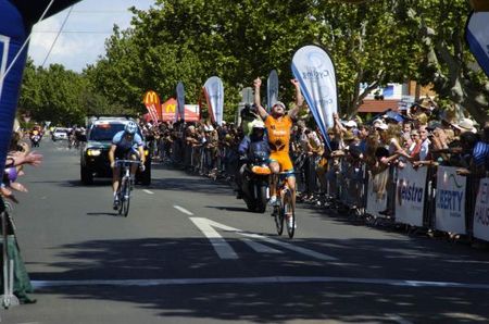 Nathan Earle (Genesys Wealth Advisers) takes the victory over Brendan Brooks (Shortis.com.au).