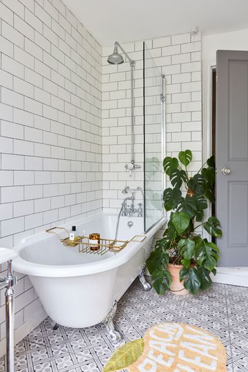 Bathroom remodel ideas – 18 looks and expert tips to save on your ...