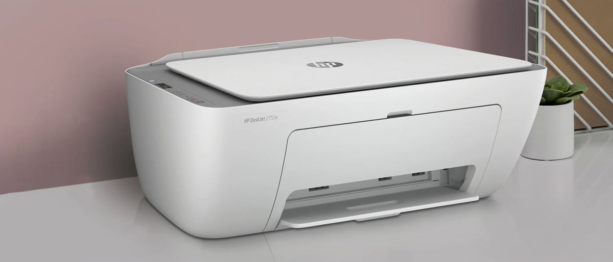 HP DeskJet 2755e on table in office