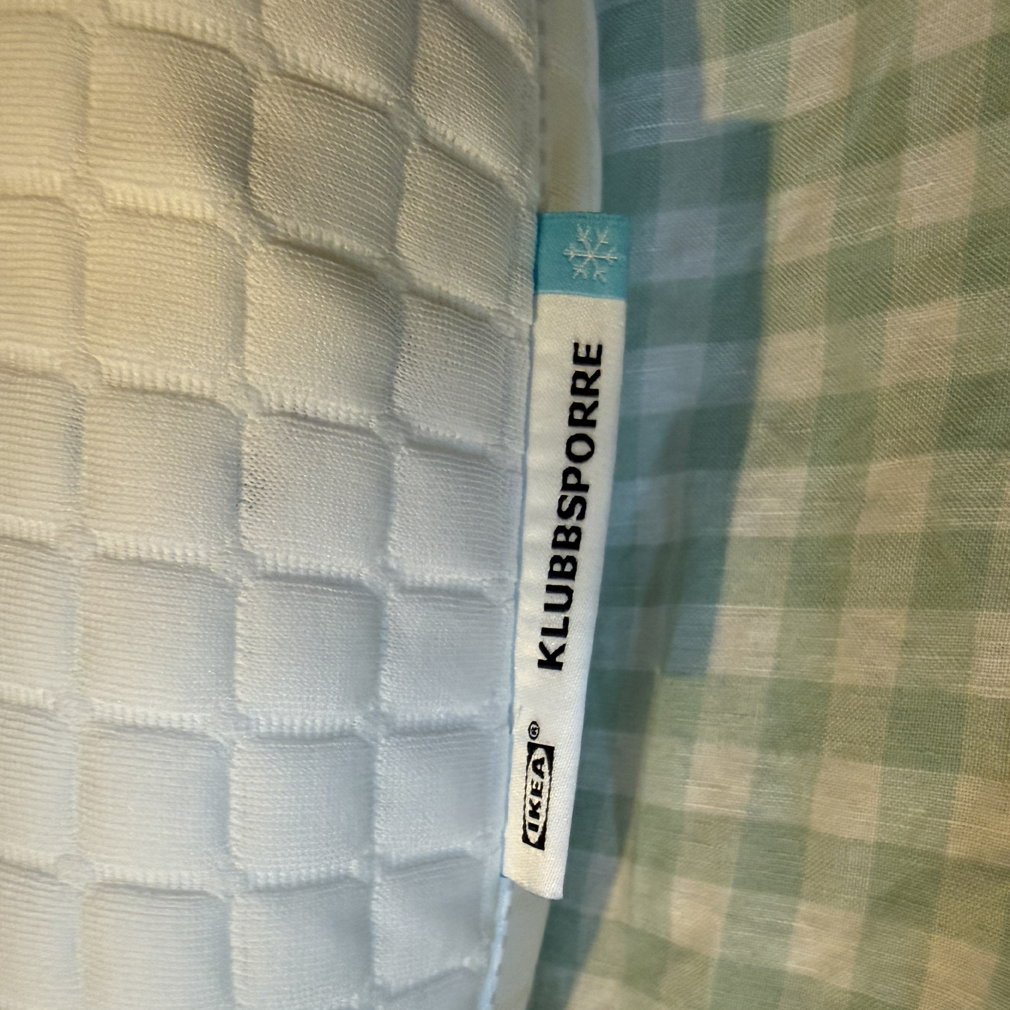 The IKEA KLUBBSPORRE pillow being tested at home