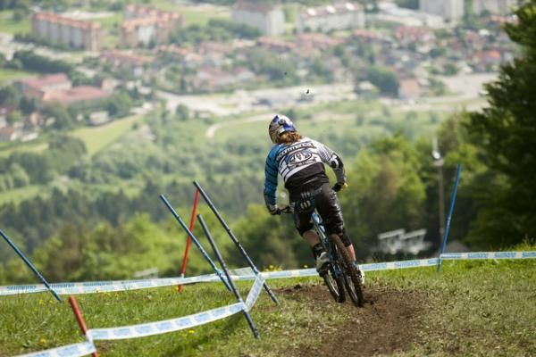 Rachel Atherton (Commencal) on her way to victory in Maribor, Slovenia, at the World Cup