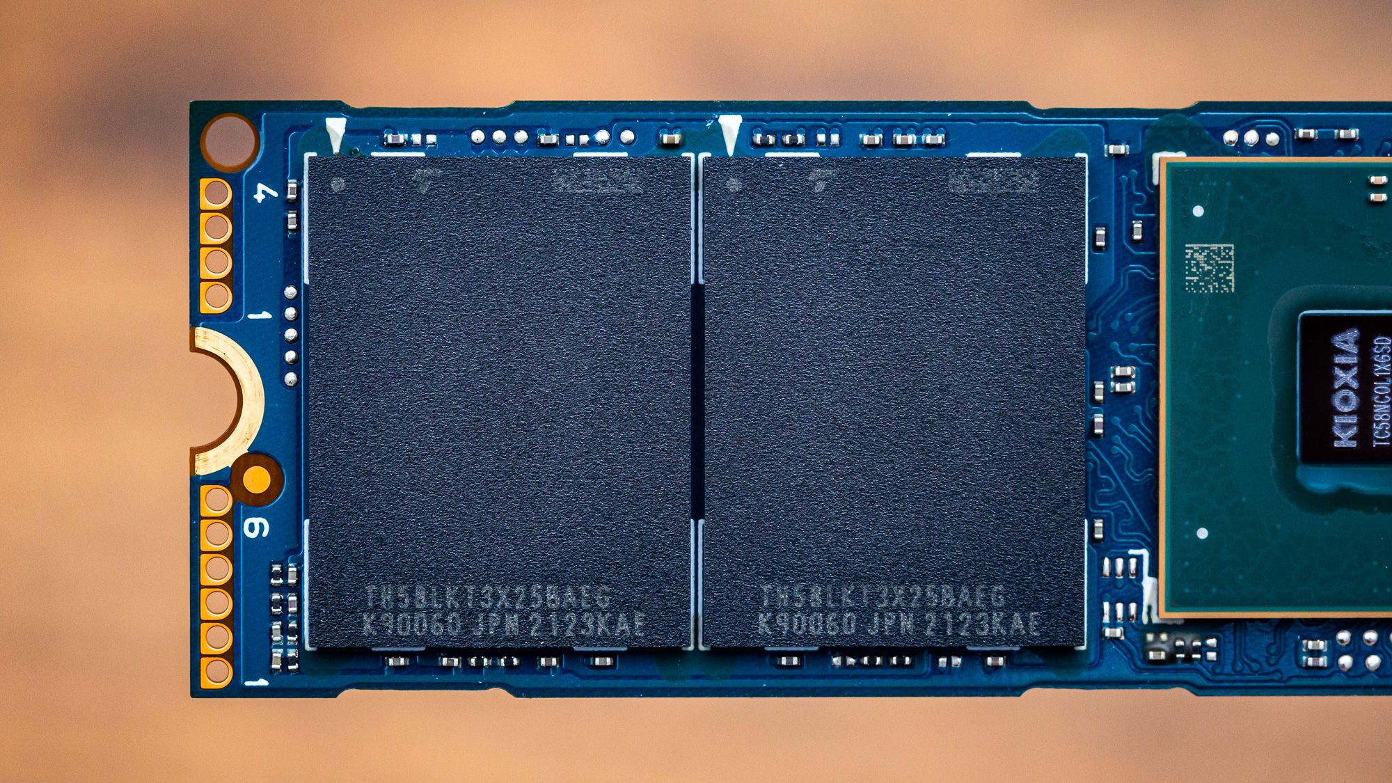Kioxia XG8 SSD Review: A Satisfactory OEM SSD | Tom's Hardware