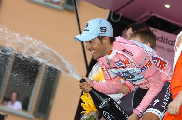 Alberto Contador celebrates his Giro lead
