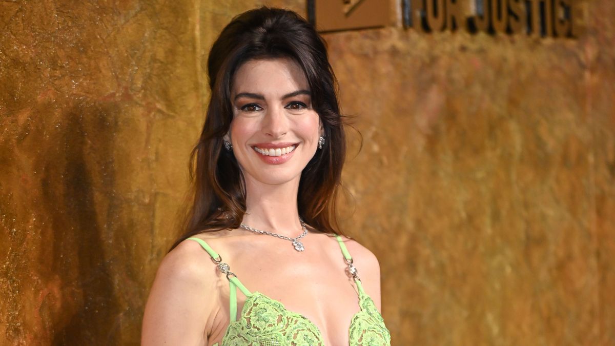 Anne Hathaway's kitchen color will dominate trends in 2025