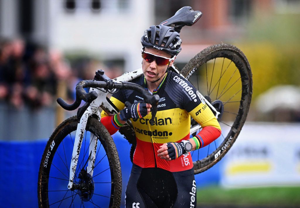 Belgian rider Sanne Cant competes during the womens elite race at the Urban Cross Kortrijk cyclocross cycling event the second stage in the X2O Badkamers Trofee Veldrijden competition in Kortrijk on November 25 2023 Photo by JASPER JACOBS Belga AFP Belgium OUT Photo by JASPER JACOBSBelgaAFP via Getty Images