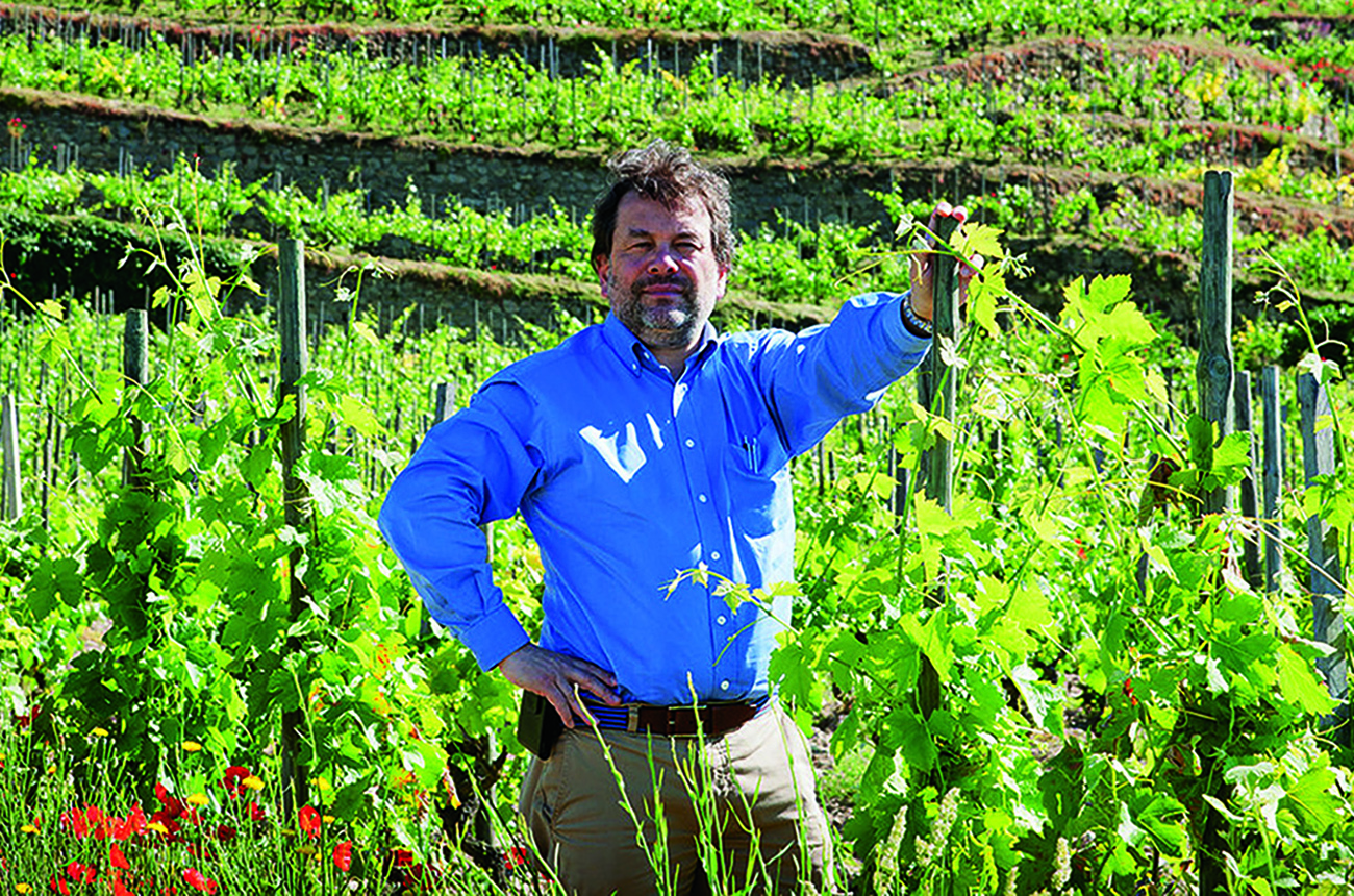 Michel-Chapoutier-in-the-Le-Meal-vineyard.jpg
