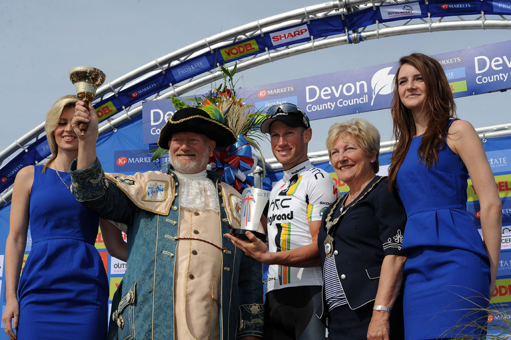 Mark Renshaw on podium after stage win, Tour of Britain 2011, stage five