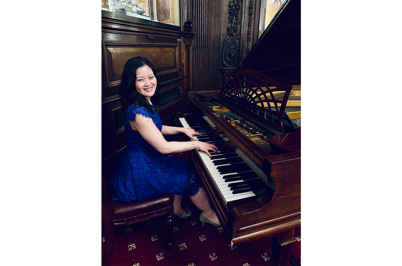 Susan R Lin MW performing at Vintners' Hall for the Institute of Masters of Wine. Credit: Susan R Lin MW