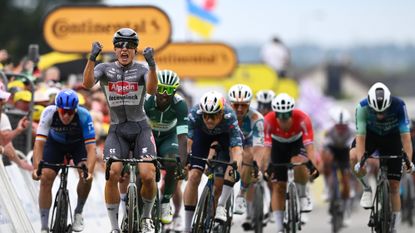 Jasper Philipsen wins stage 10 of the 2024 Tour de France