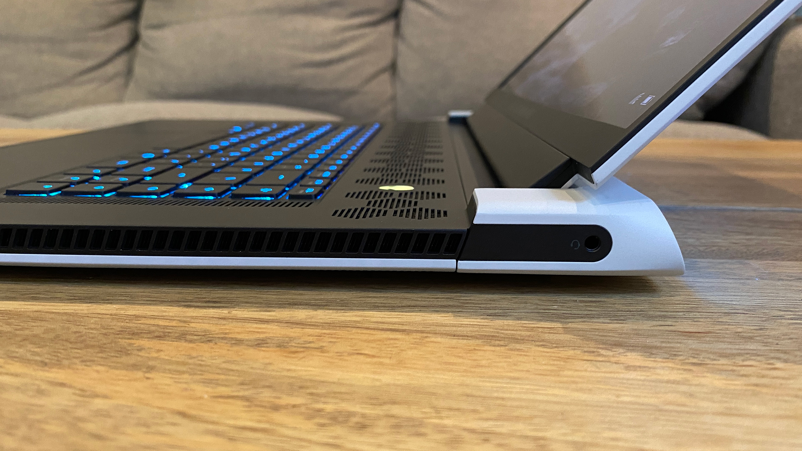 Alienware x17