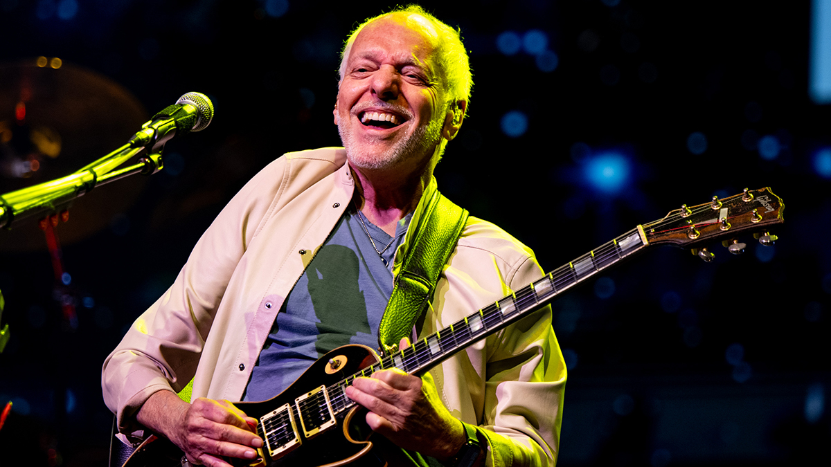 Peter Frampton performs onstage at the Yaamava&rsquo; Theater at Yaamava&rsquo; Resort & Casino in Highland, California on June 23, 2025