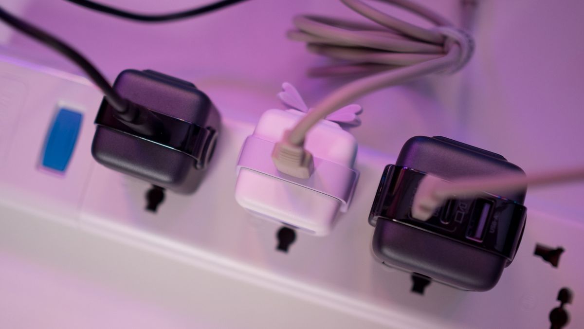 UGREEN Nexode RG 65W GaN charger