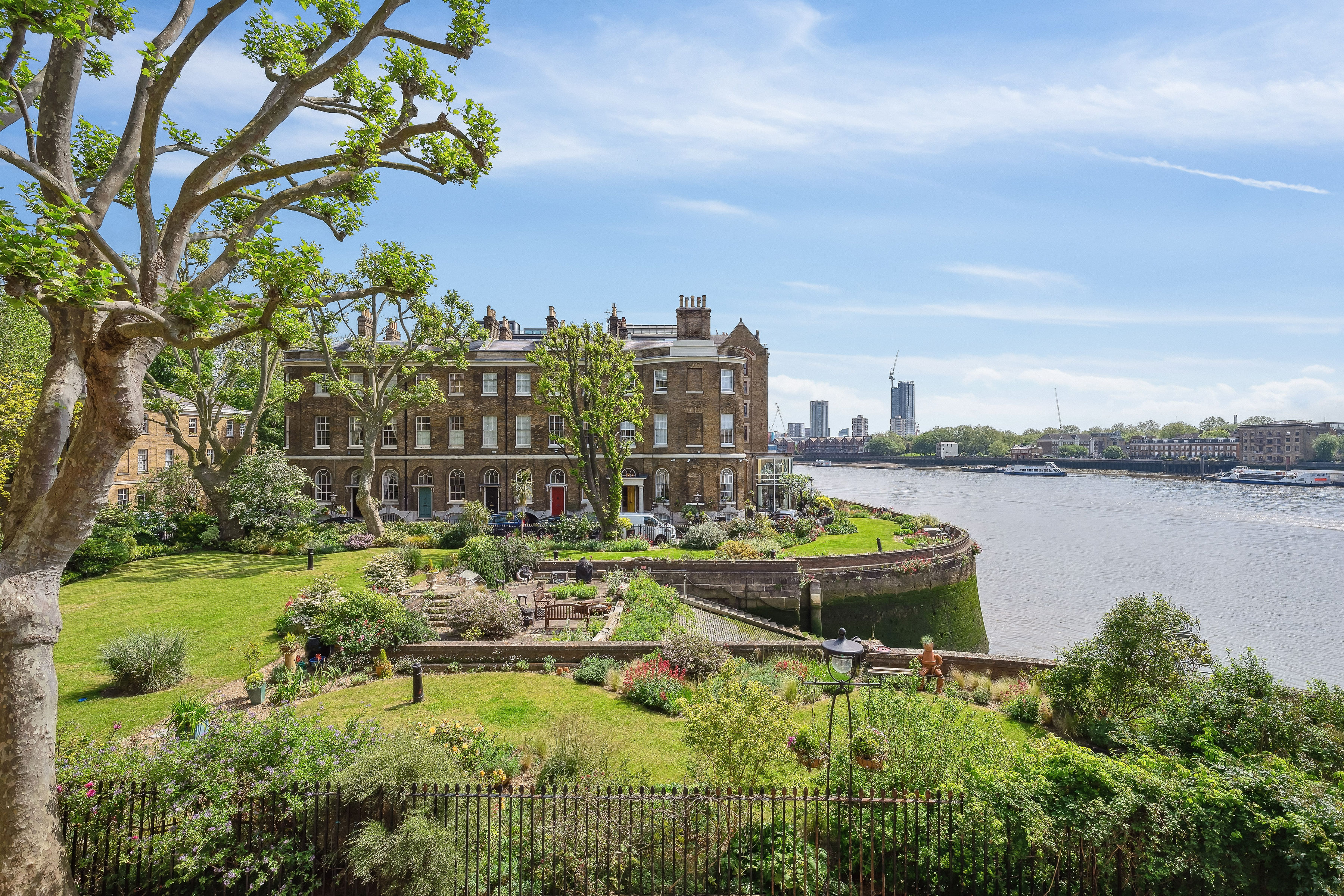 Graham Norton's house for sale with Knight Frank