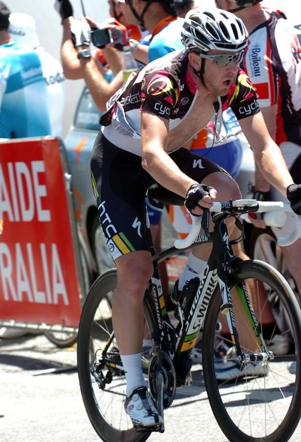 Matt Goss struggles on the climb