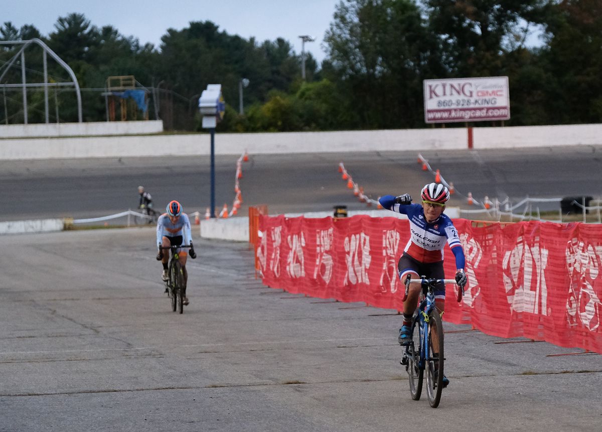 Caroline Mani (Raleigh Clement) finishing second ahead of Rebecca Fahringer