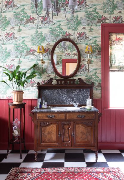 Traditional powder room ideas: Classic half-bath pictures | Homes and Gardens