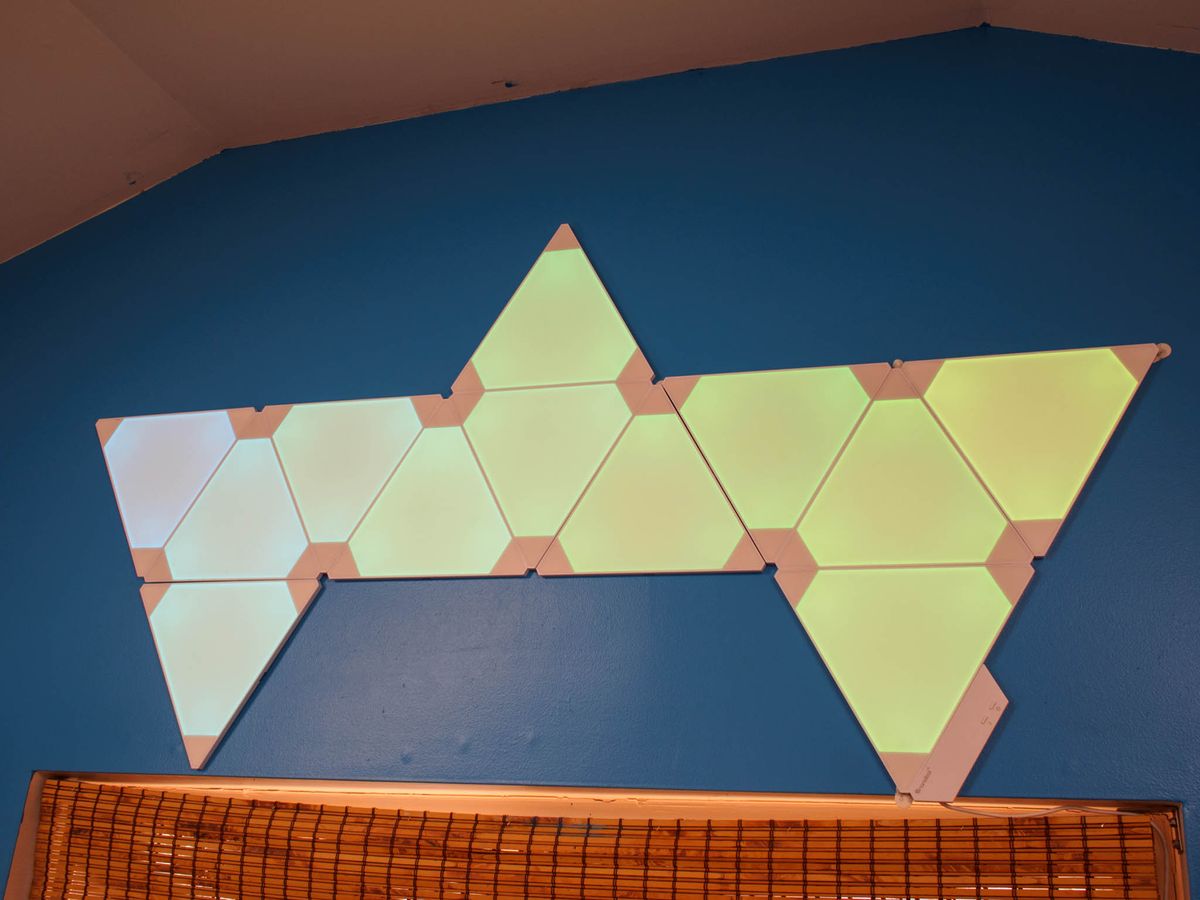 Nanoleaf Aurora light panels