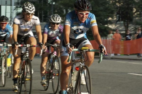 BMW-Bianchi's Kathleen Billington slipped into a mid-race break.
