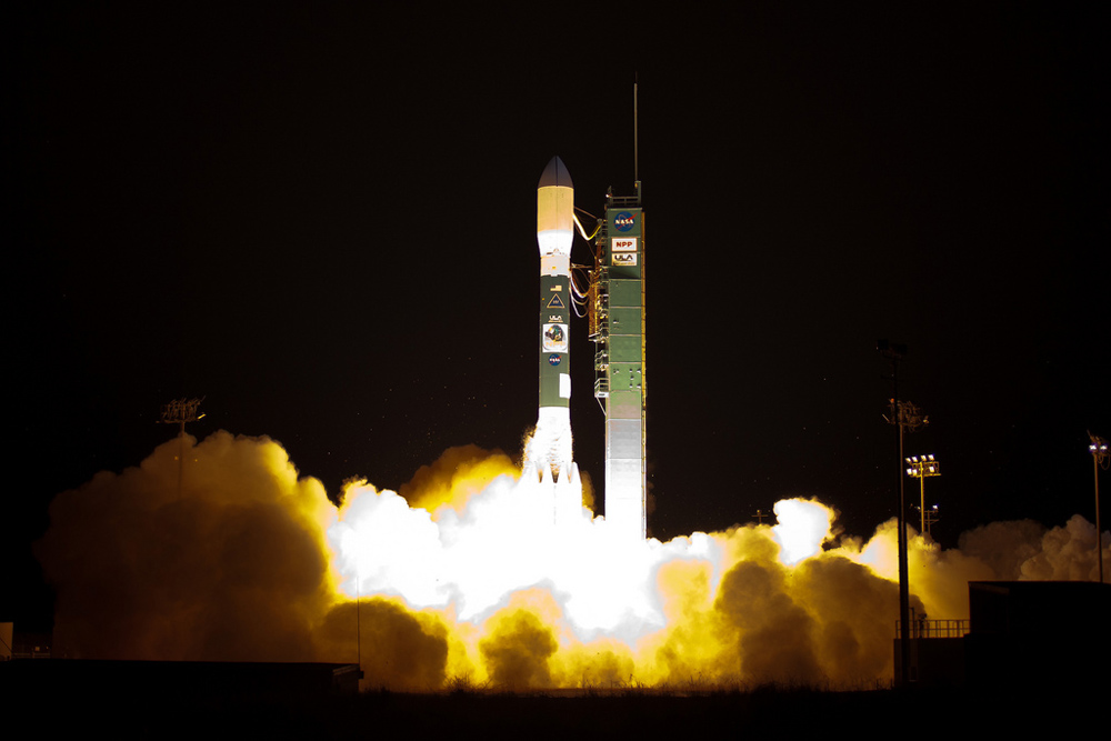 A Delta 2 rocket launches with the NPOESS Preparatory Project (NPP) spacecraft payload from Space Launch Complex 2 at Vandenberg Air Force Base, Calif. on Friday, Oct. 28, 2011. NPP is the first NASA satellite mission to address the challenge of acquiring