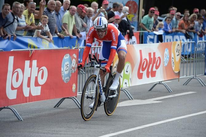 Tom Dumoulin on his way to winning the stage