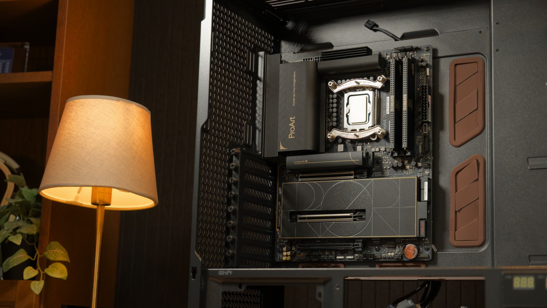 Antec Flux Pro Noctua-Edition