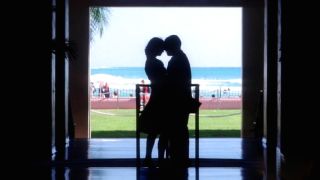 The main couple in Punch-Drunk Love.