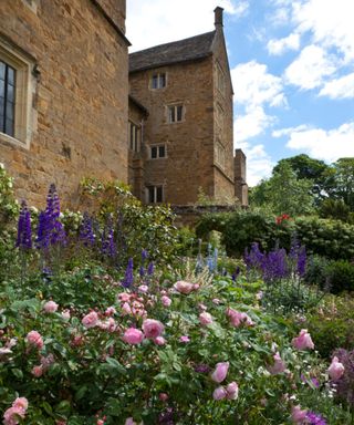 broughton castle