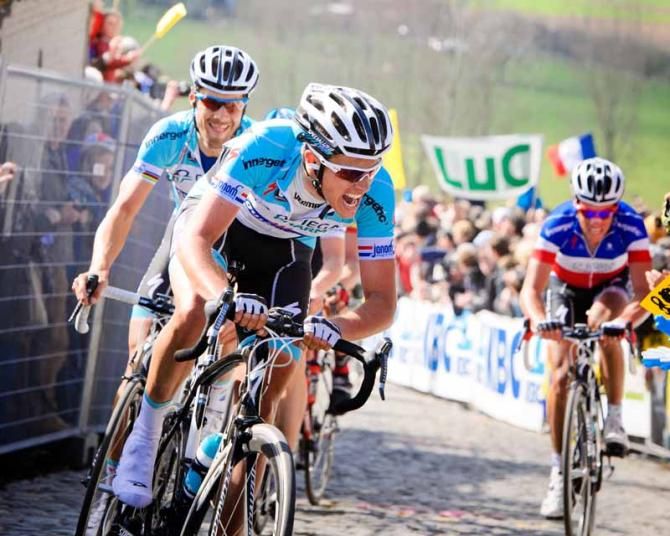 Niki Terpstra leads Tom Boonen on the penultimate ascent of the Paterberg. The next time, Boonen was part of a three-up move, from which he'd capture his third victory at Vlaanderens Mooiste