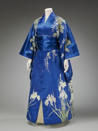 Kimono for export, probably Kyoto, Japan, 1905-15, Victoria and Albert Museum
