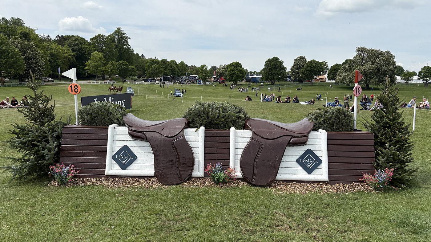 100Fence18