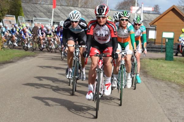 Emily Aubry (GSD Gestion) leads the race