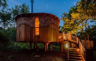 Woodside Bay idyllic treehouse