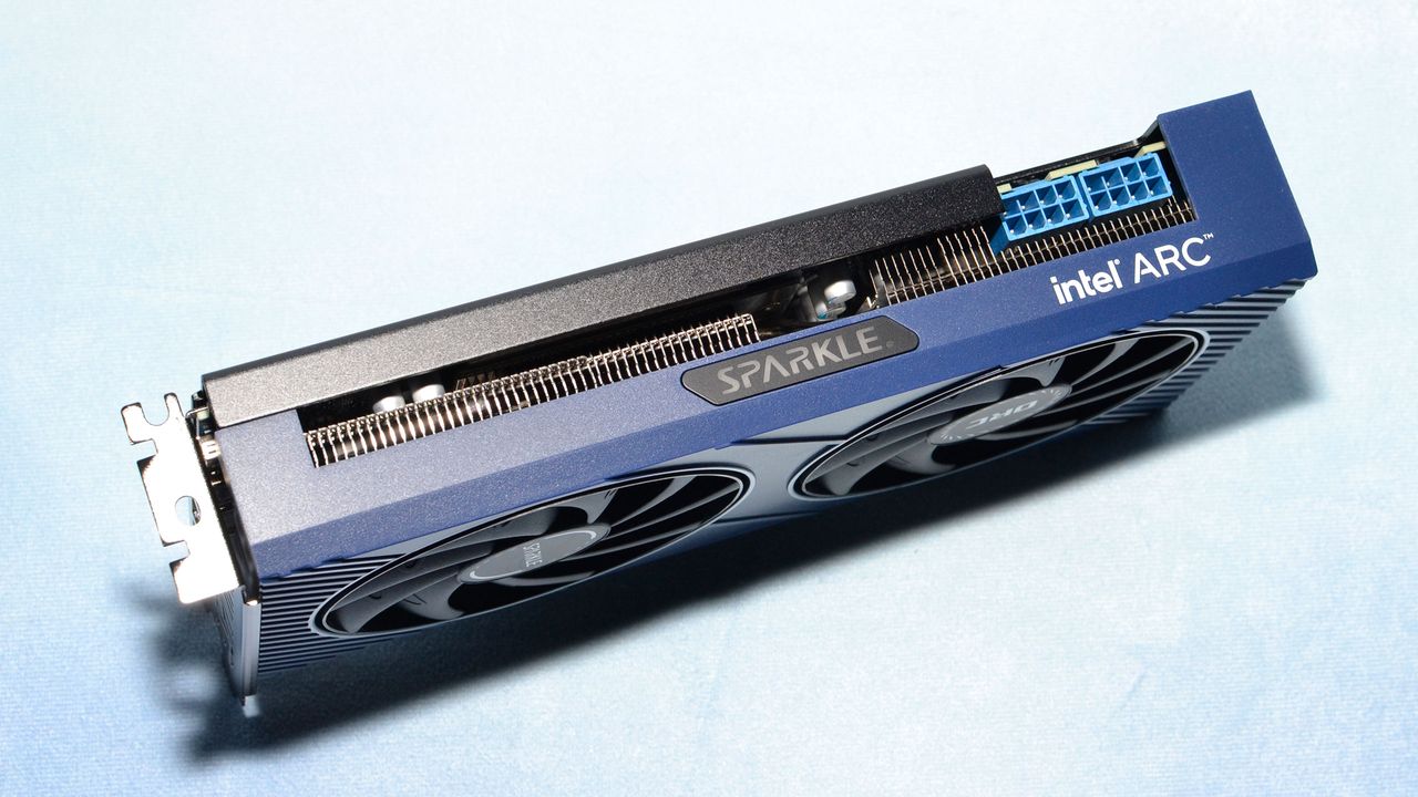 Intel Arc A580 photos and unboxing