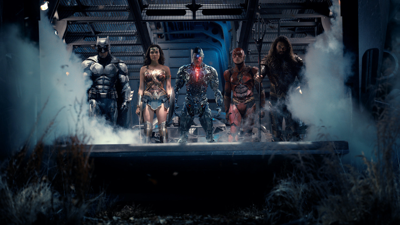 Batman, Wonder Woman, Cyborg, Flash y Aquaman se reunieron para la batalla en la película Justice League