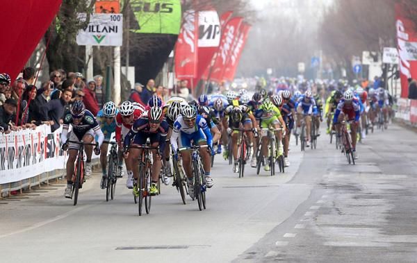 The sprint finish of stage 1