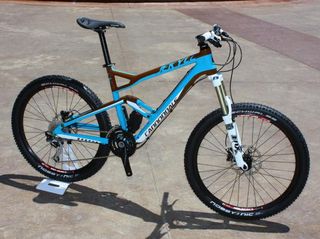 The Jekyll 3 is the top-end alloy model but uses identical features, geometry and rear shock for a near-identical ride.