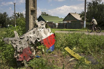 Dutch report: Malaysia Airlines Flight 17 downed by 'high-energy objects' from Russia or eastern Ukraine