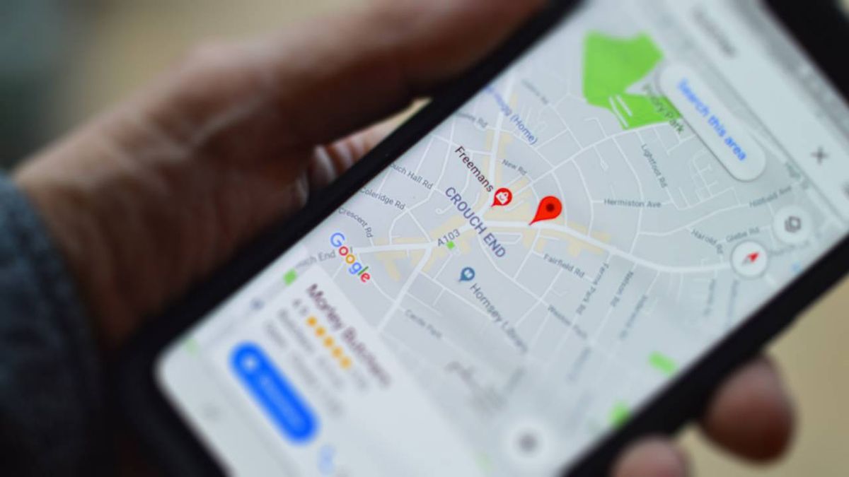 This little-known Google Maps feature is ideal if you're walking alone