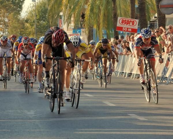 Francisco Ventoso heads to the win on stage 1.