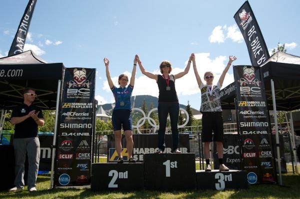 Solo master women's podium
