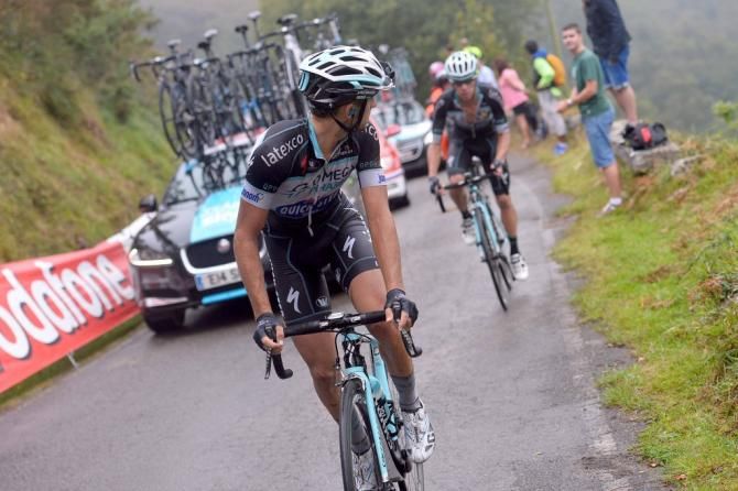 Pieter Serry checks on Rigoberto Uran (Omega Pharma-Quick Step)
