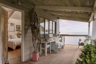 The Beach Hut in Millook, veranda