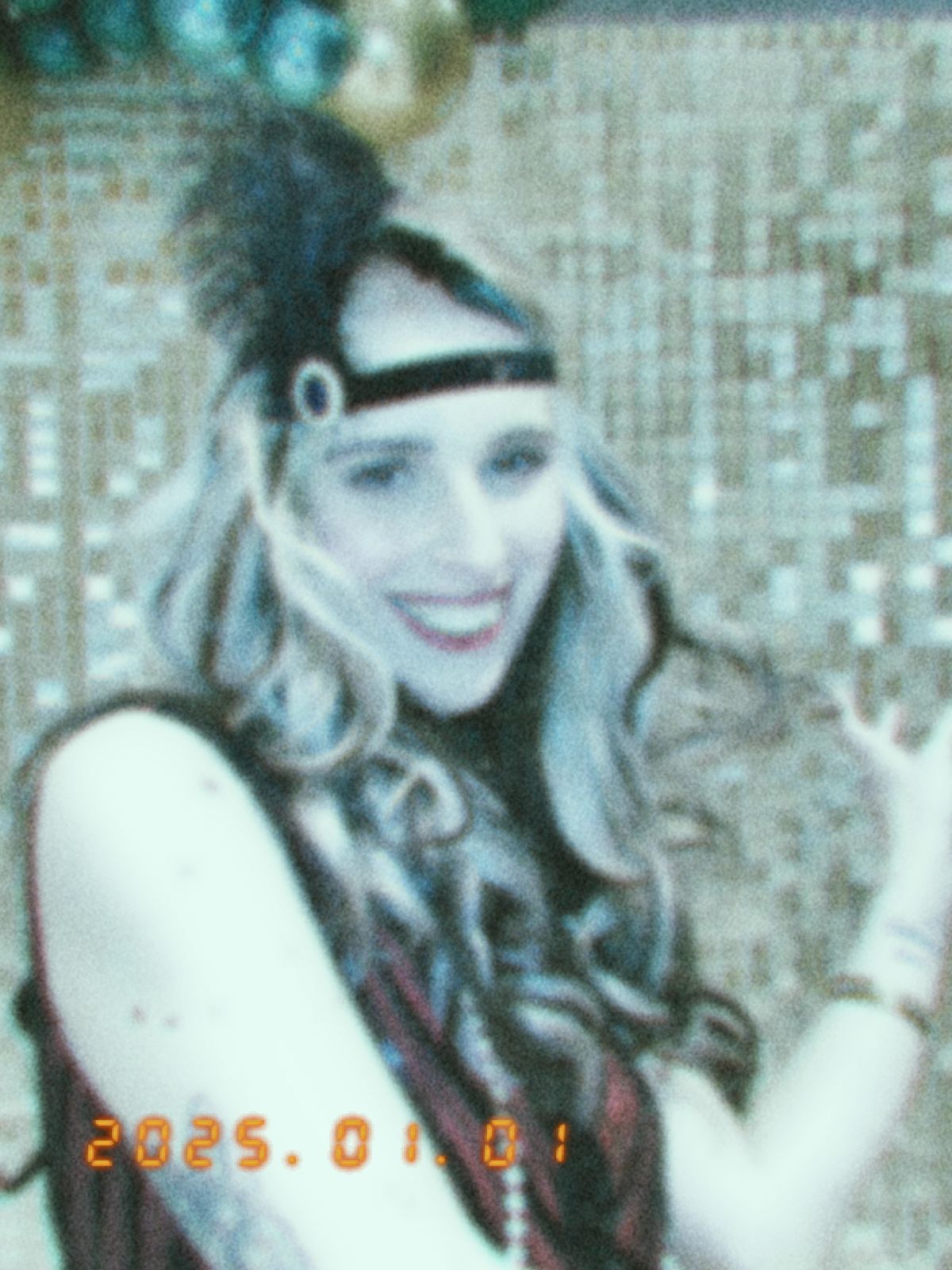 Fujifilm Instax Mini Evo Cinema sample gallery: female model in studio