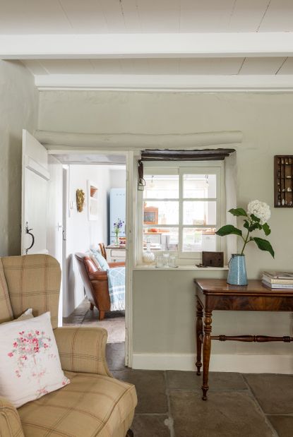 Real home transformation: a lovingly restored Yorkshire cottage with classic country interiors ...