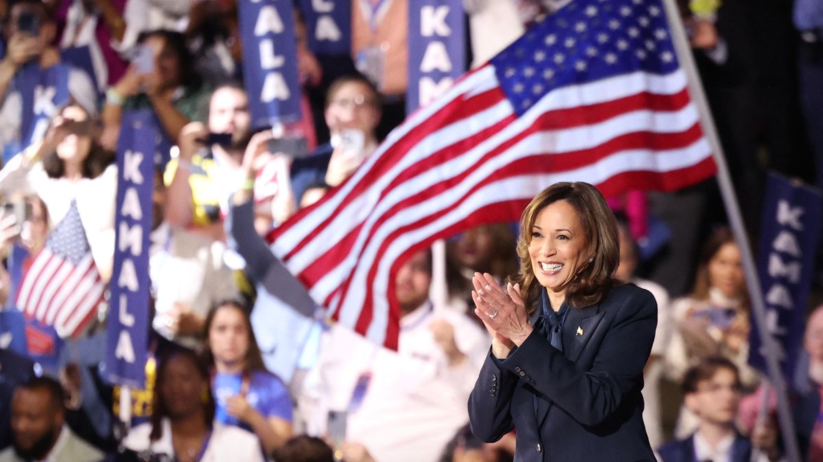 In the finale of the DNC, Kamala Harris calls on America to open a new chapter