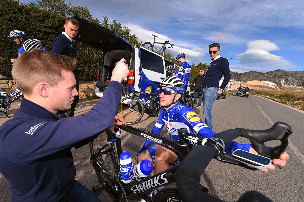 Checking bike measurements with Elia Viviani