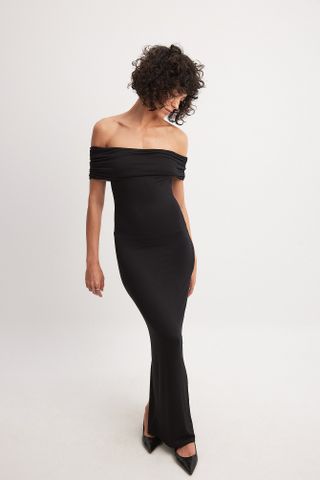 NA-KD Soft Line Off Shoulder Midi Dress