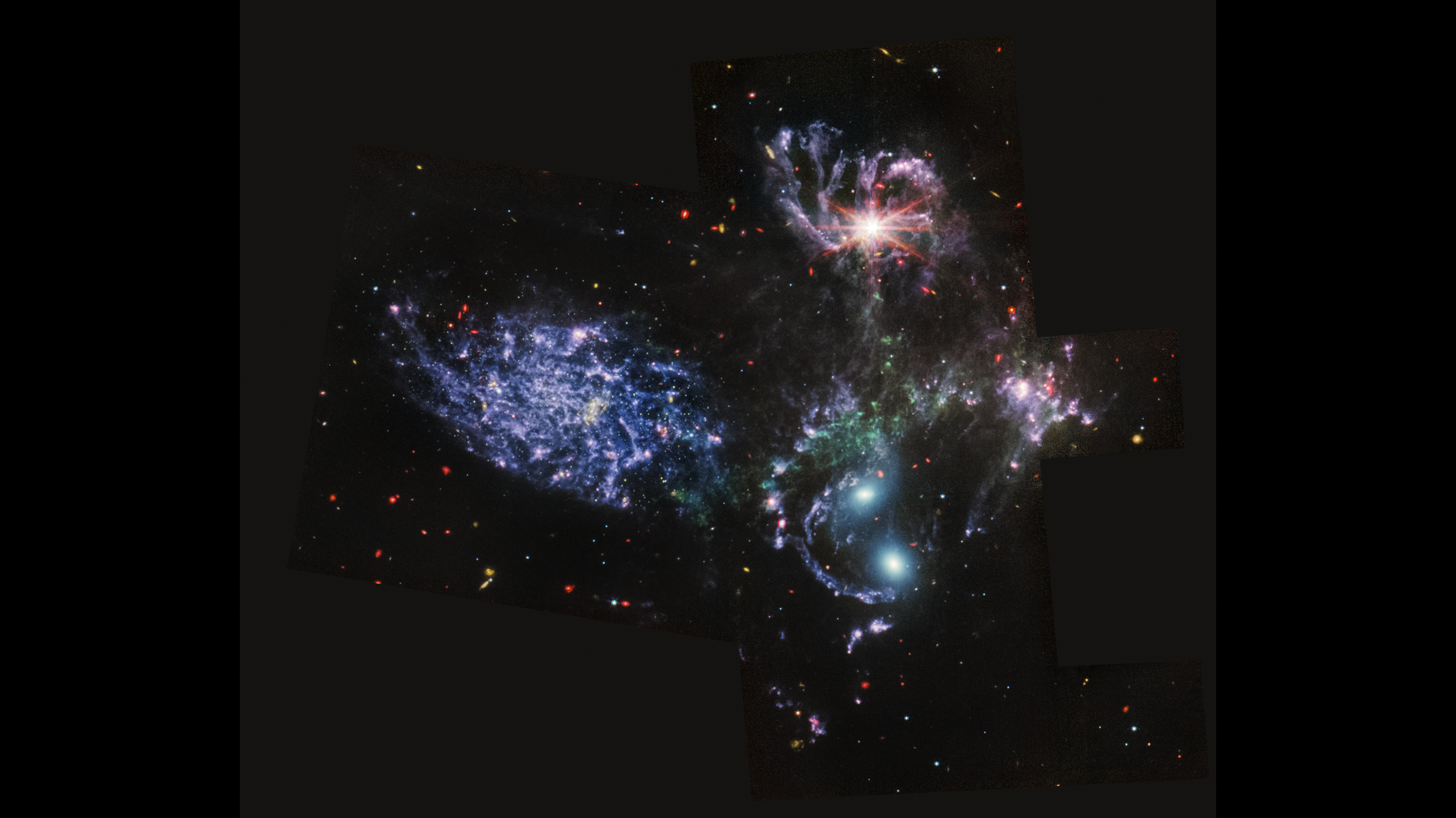 Imagem de cinco galáxias espirais